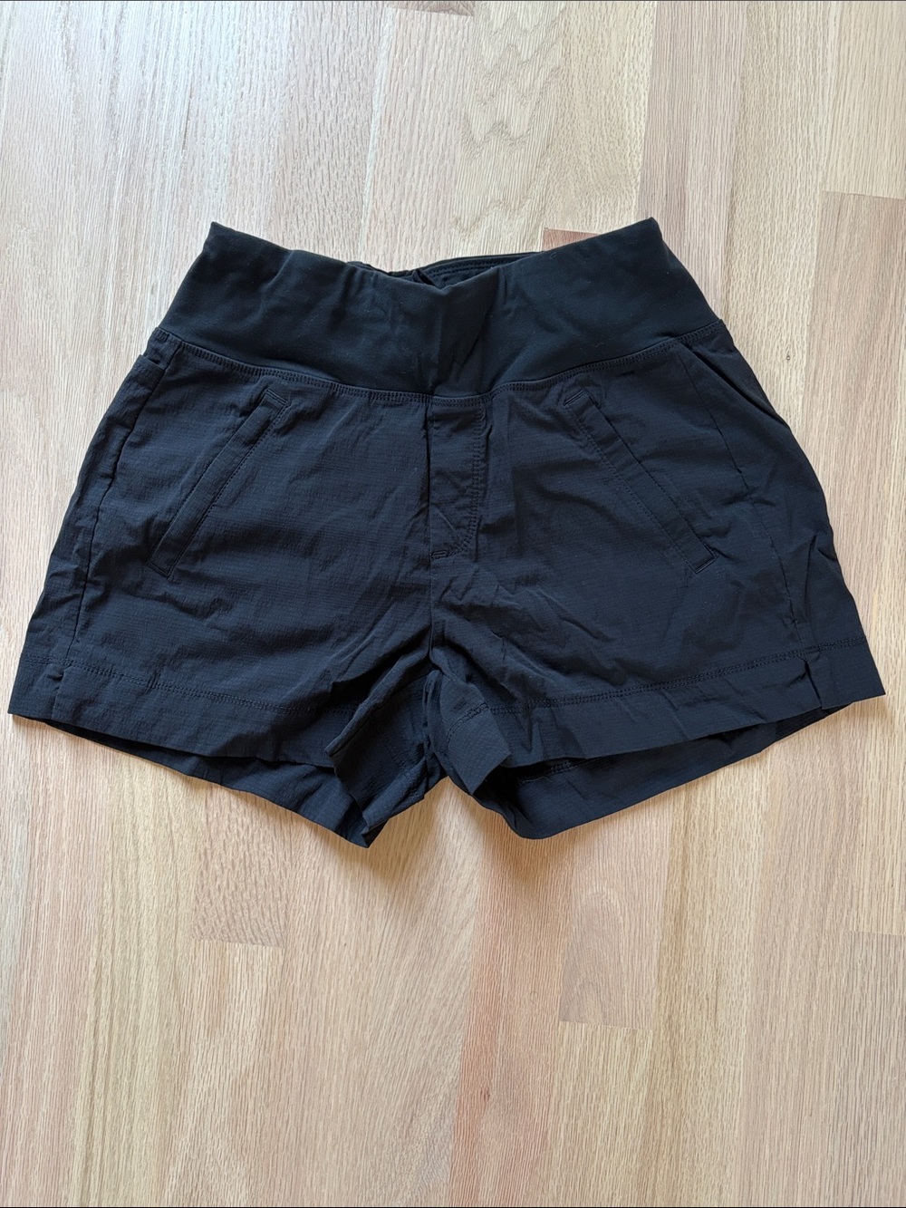Athleta Trekkie North Short